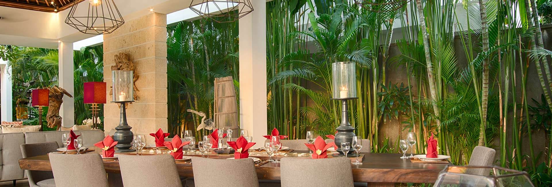 Casa Brio - Dining table